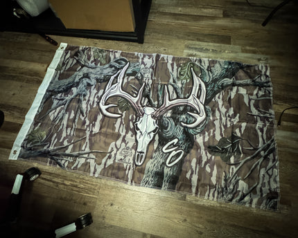 Skull Treestand Flag